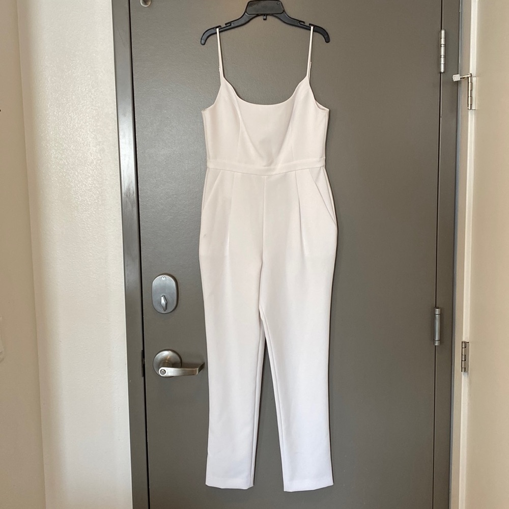 NWT BCBGMAXAZRIA White jumpsuit
